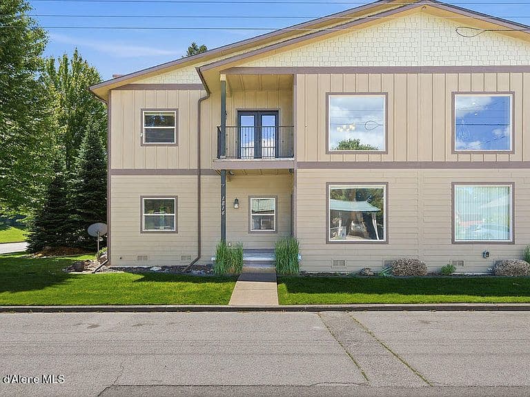 1814 E Young Ave photo 3