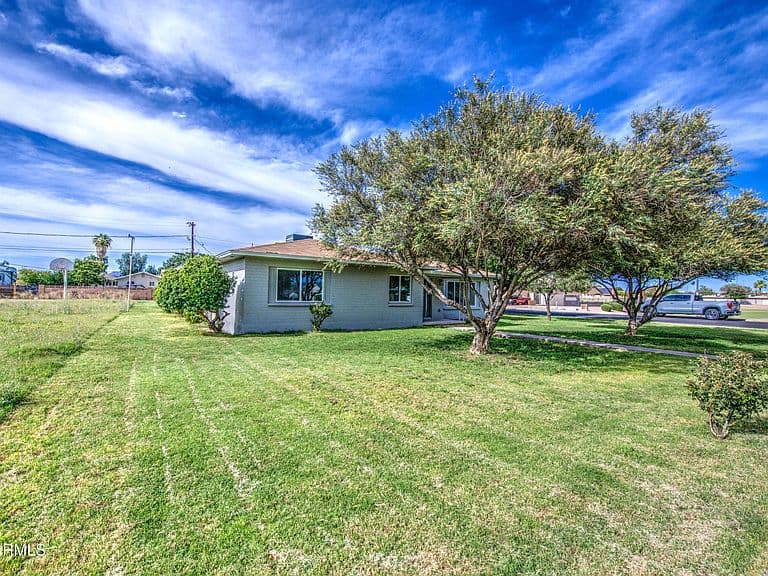 512 E NARRAMORE Avenue photo 3