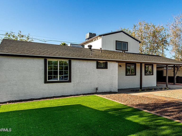 1644 W Mountain View Rd photo 5