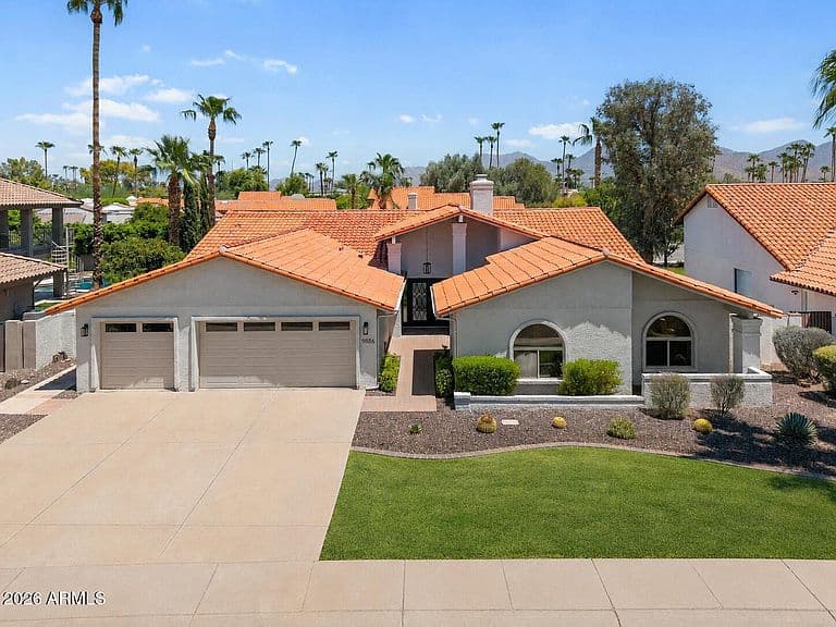 9886 E CINNABAR Avenue photo 1