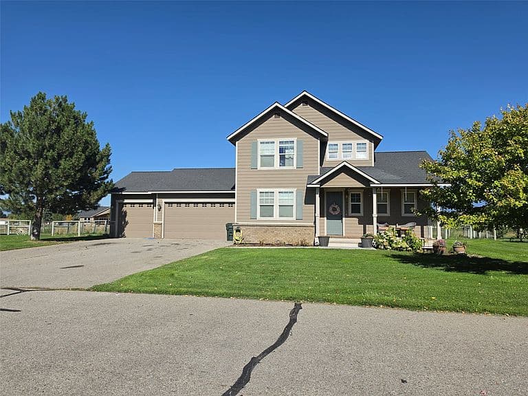 585 Wildflower Cir photo 2