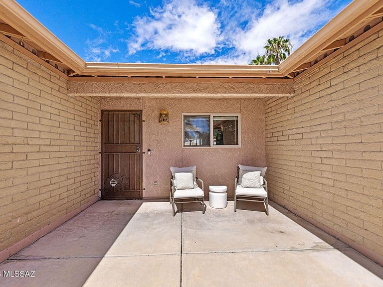 7551 E Camino Del Rio photo 5