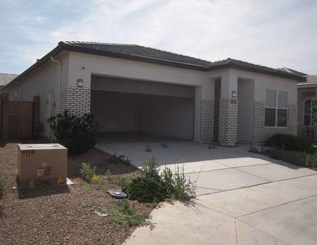 22743 N Diamond Dr photo 1