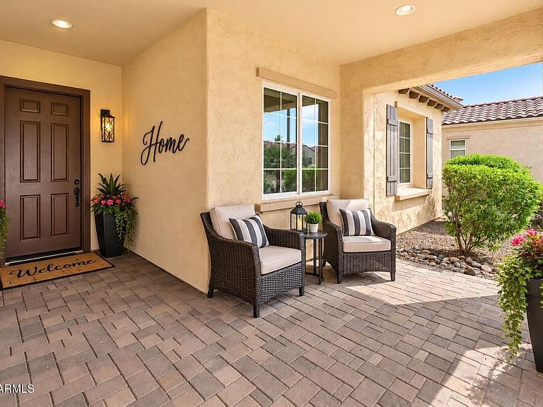 26726 W SIERRA PINTA Drive photo 4