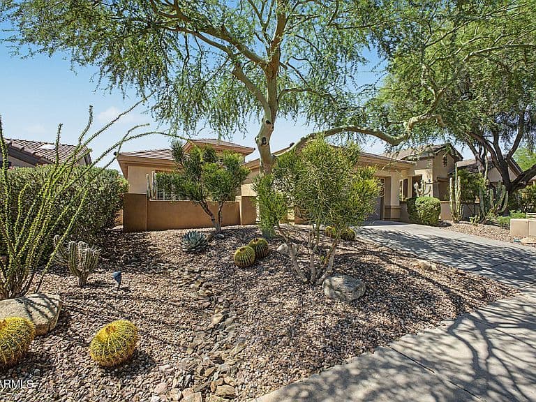40726 N NOBLE HAWK Court photo 3
