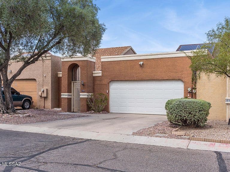 2930 W Avenida Obregon photo 3