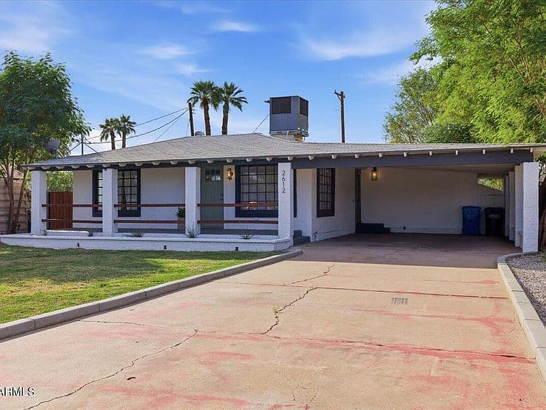 2612 N 31st St photo 3