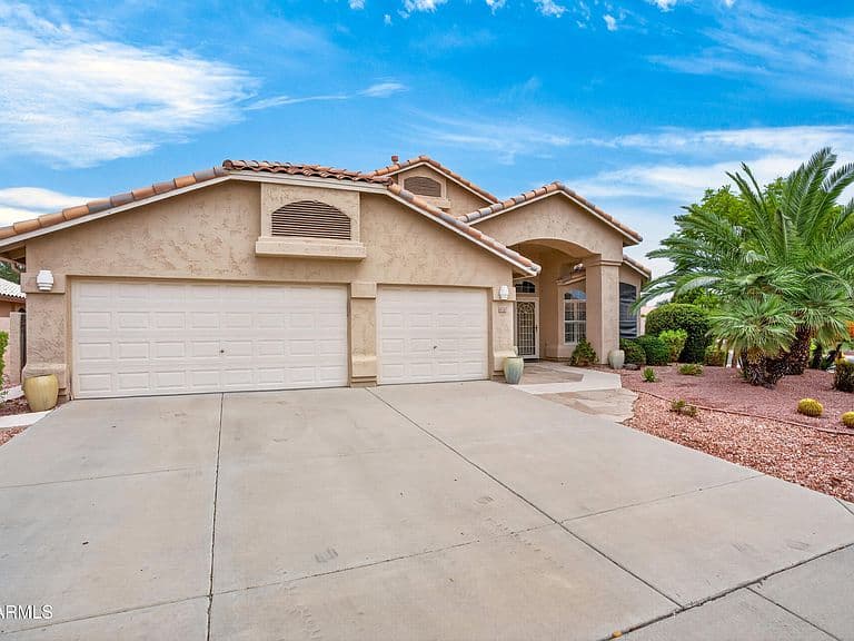9536 W POTTER Drive photo 1