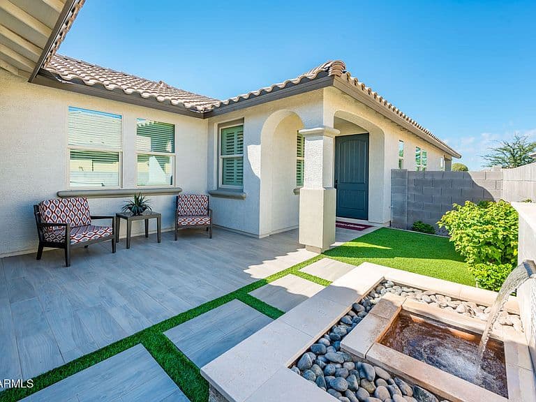 34778 N ARCADIA Drive photo 4