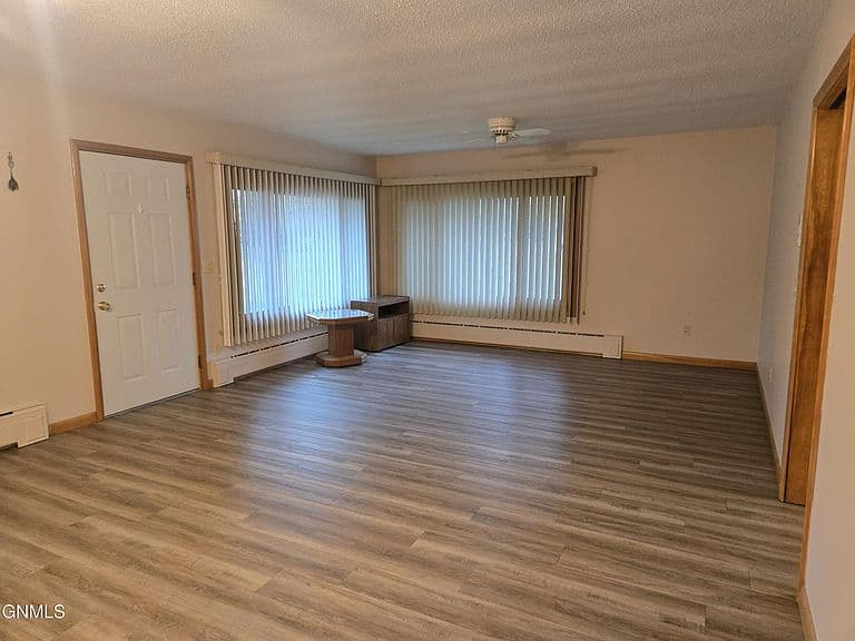 222 E Main St photo 2