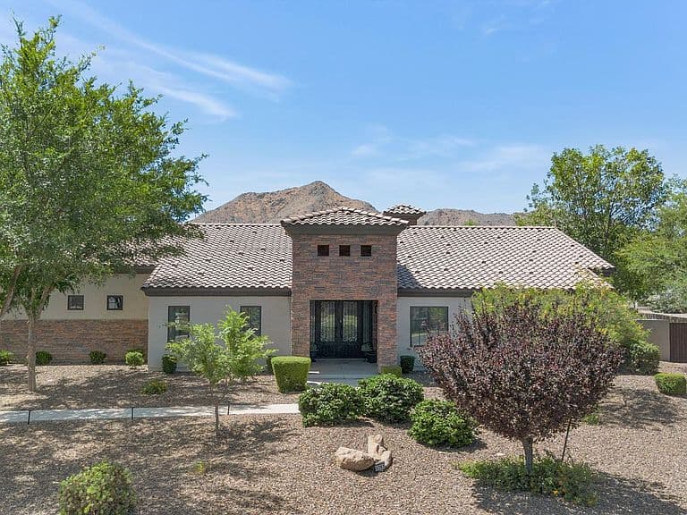 5757 W SAND Court photo 1