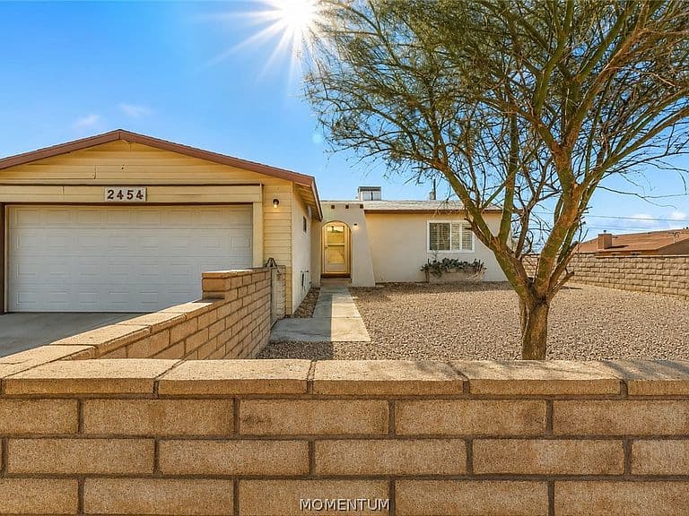 2454 Ripple Drive photo 2