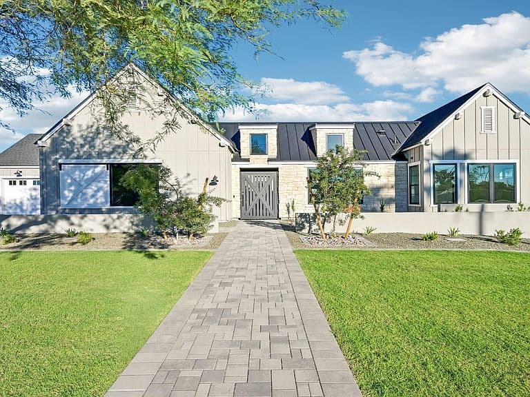 6128 E SWEETWATER Avenue photo 2