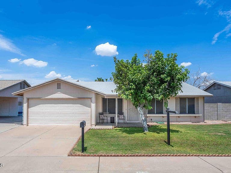 1520 W MARLBORO Drive photo 1