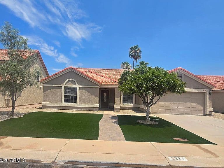 1314 E MINERAL Road photo 1