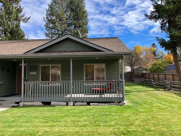 1403 Renwood Dr photo 5