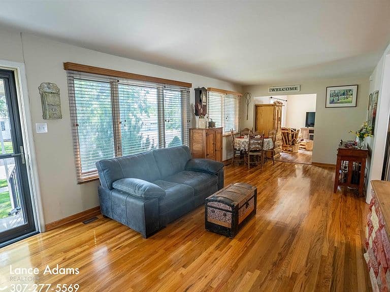 606 S Huber Dr photo 3