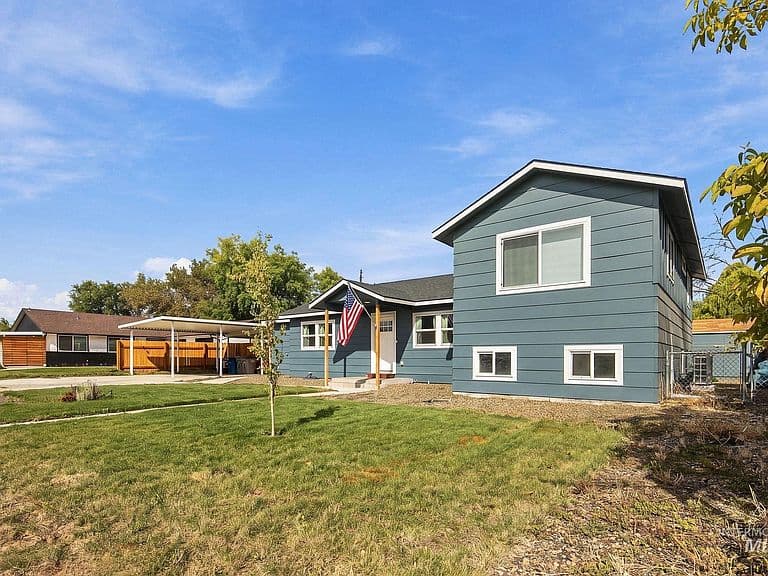 9050 W Edna St photo 1