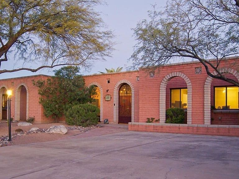 7351 E Sabino Vista Dr photo 3