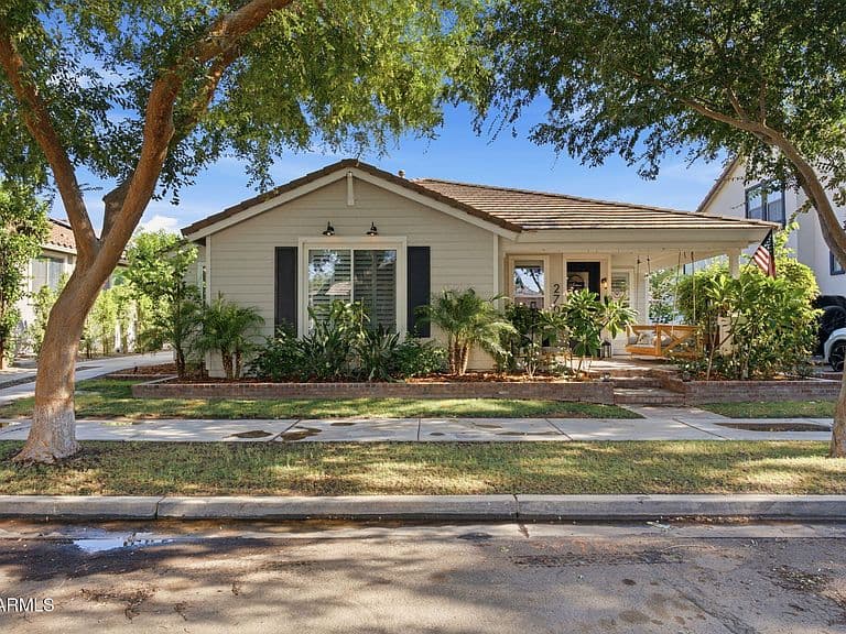 2709 E TAMARISK Street photo 2