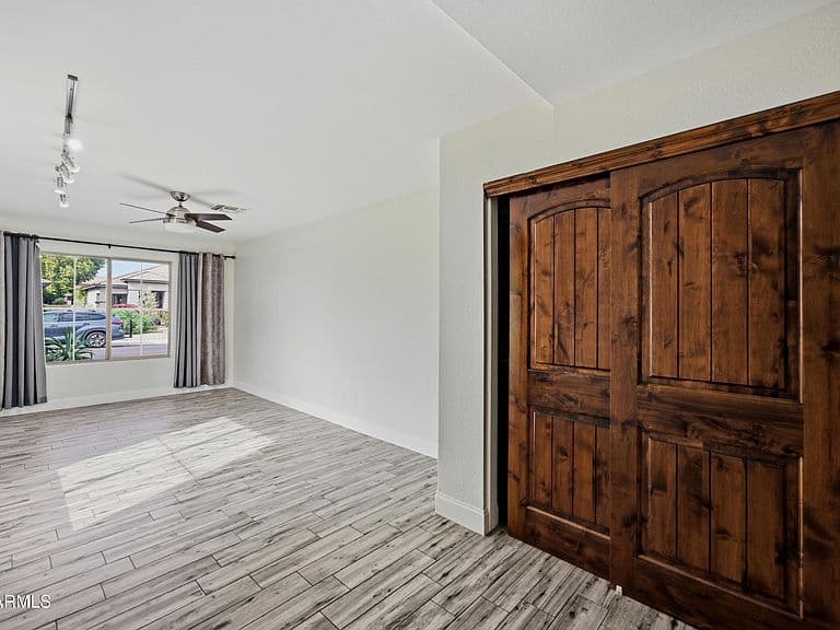 563 E KRISTA Way photo 3