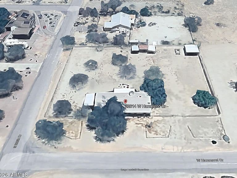 22614 W HAMMOND Drive photo 2