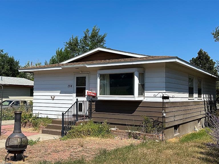1514 Waukesha Ave photo 1