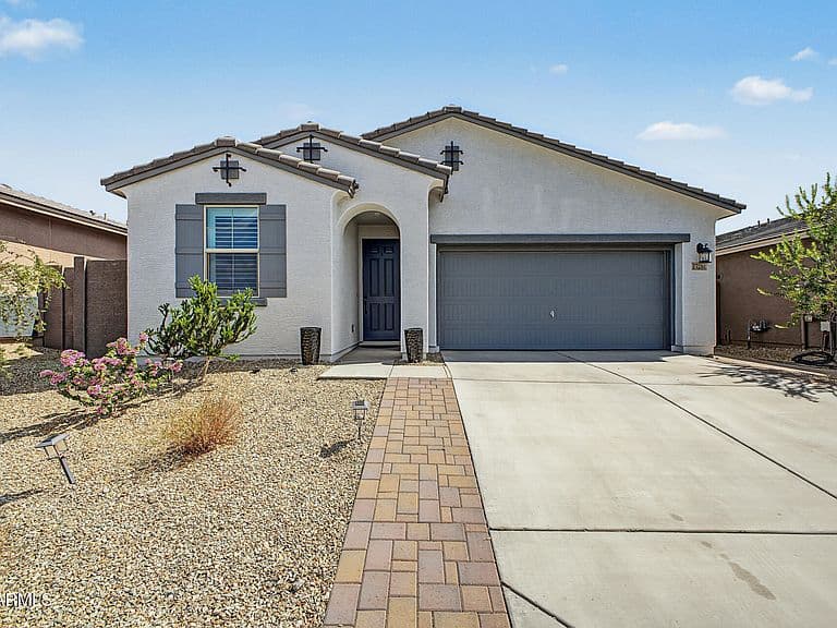 17261 W Sunward Drive photo 2
