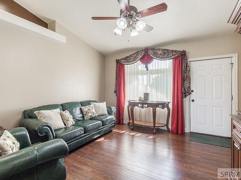 3050 S Carolyn Ln photo 5
