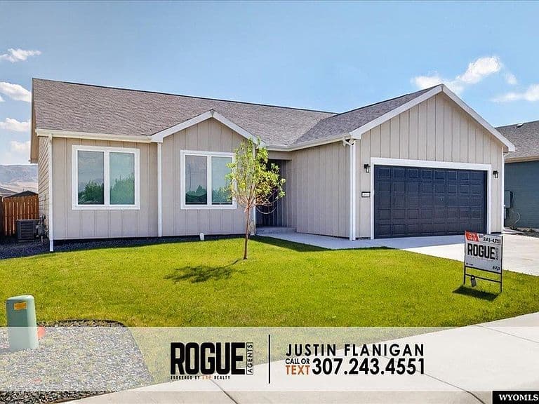 4645 Shale Cir photo 1