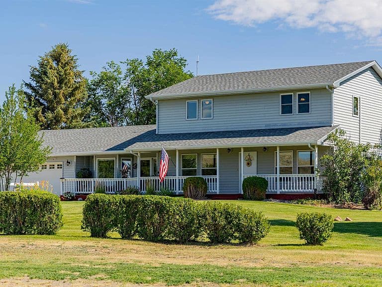 14 Beacon Dr photo 2