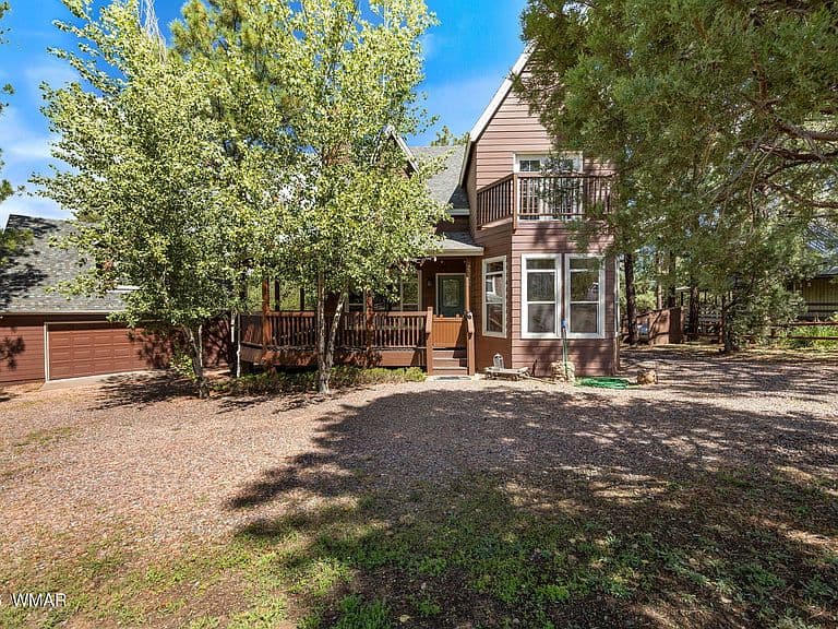 2232 Forest Park Dr photo 1