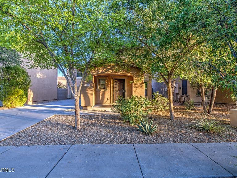 18535 W UDALL Drive photo 3