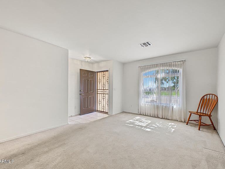 2024 W ALICE Avenue photo 5