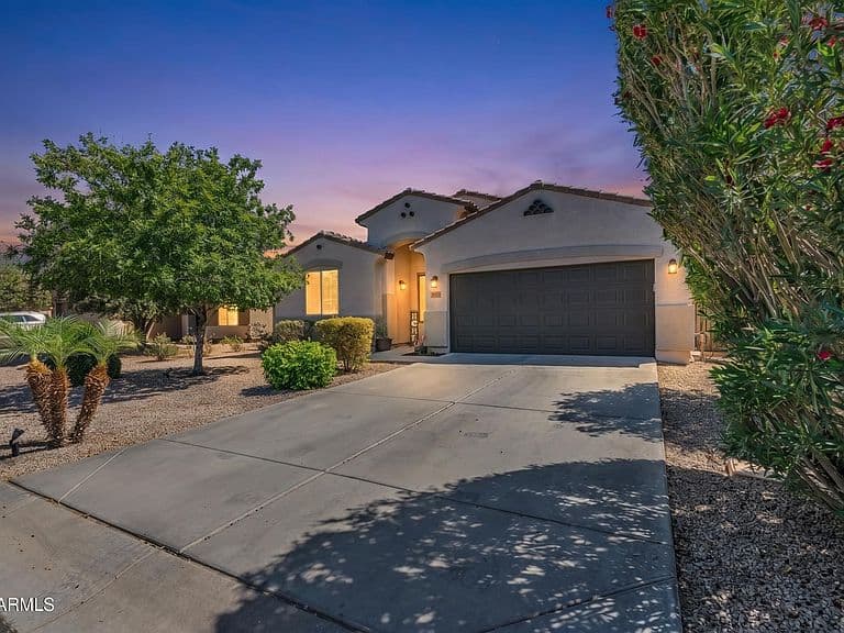 1723 W LOEMANN Drive photo 2
