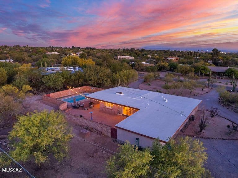 1220 W Giaconda Way photo 1