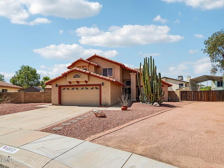 6932 W CHARTER OAK Road photo 3