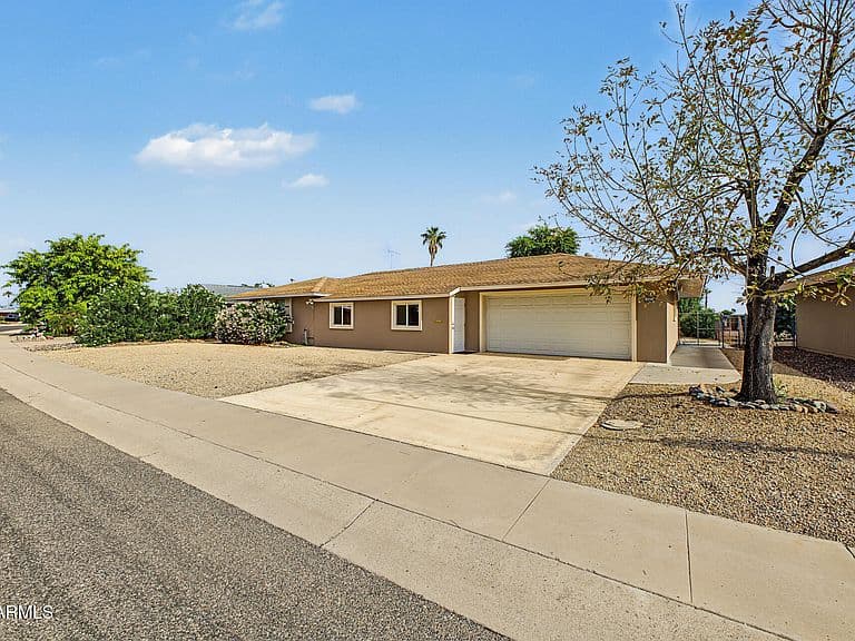 16854 N MEADOW PARK Drive photo 5