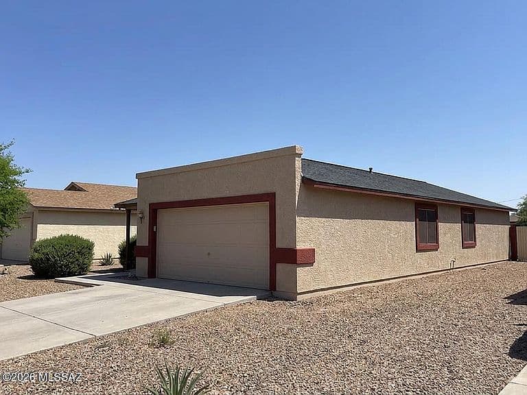 2266 E Sunland Vis photo 2