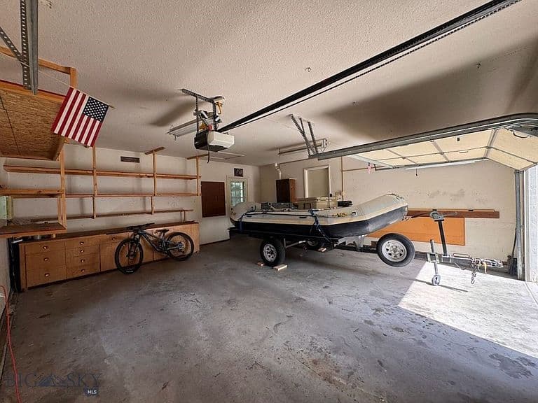 111 Circle Dr photo 2
