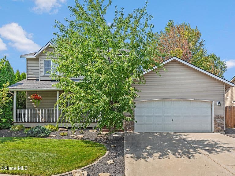 2411 N Mackenzie Dr photo 5