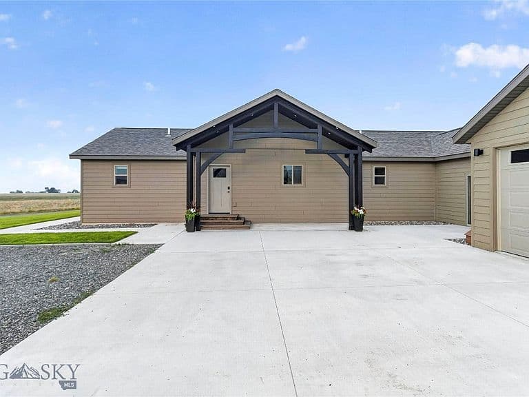 12 Grace Dr photo 3