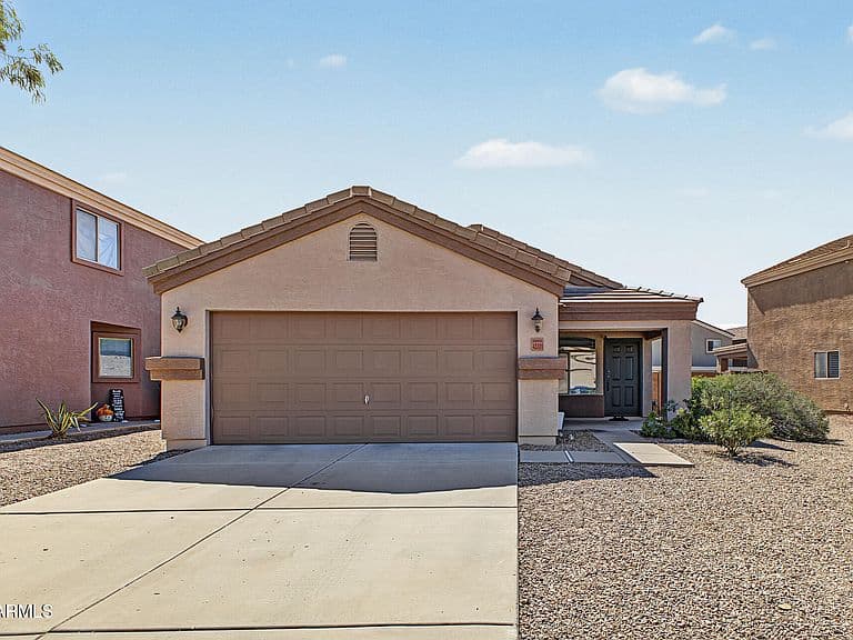 43301 W KRISTAL Lane photo 2