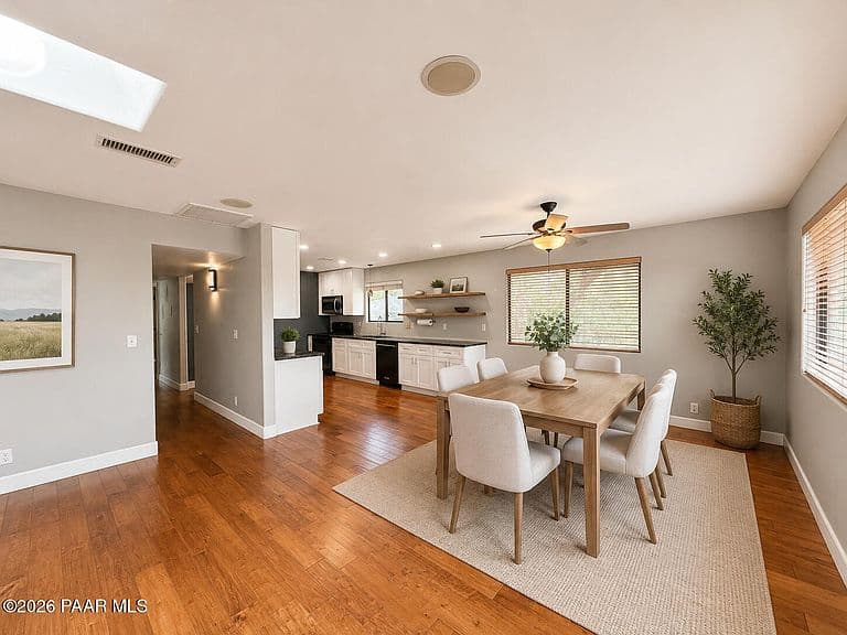 1320 N Lois Dr photo 5
