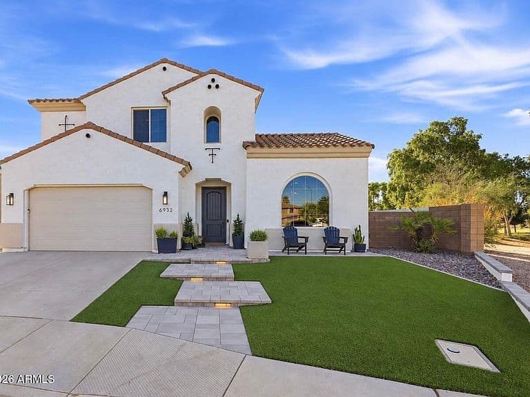 6932 S BLACK HILLS Way photo 2