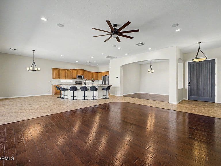 5407 E LONESOME Trail photo 4