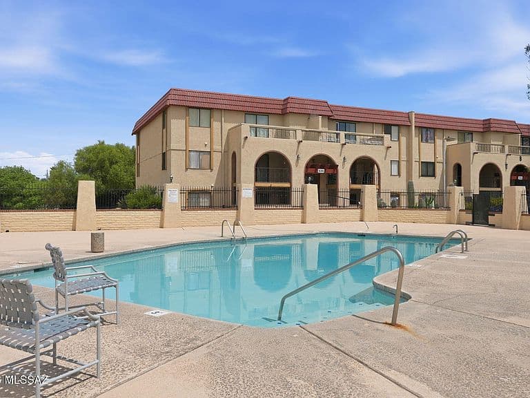 6341 N Barcelona Ct #Court809 photo 1