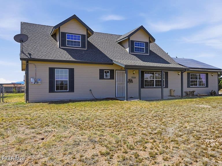 7725 E Memory Ln photo 1