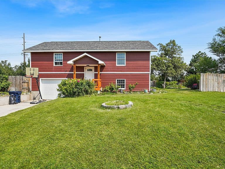 2379 Buckboard Dr photo 1