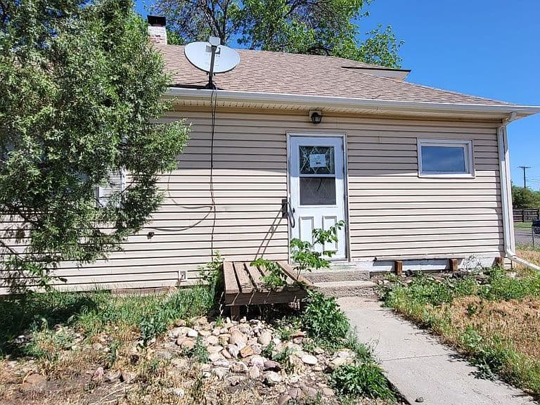 803 N Lake Ave photo 1